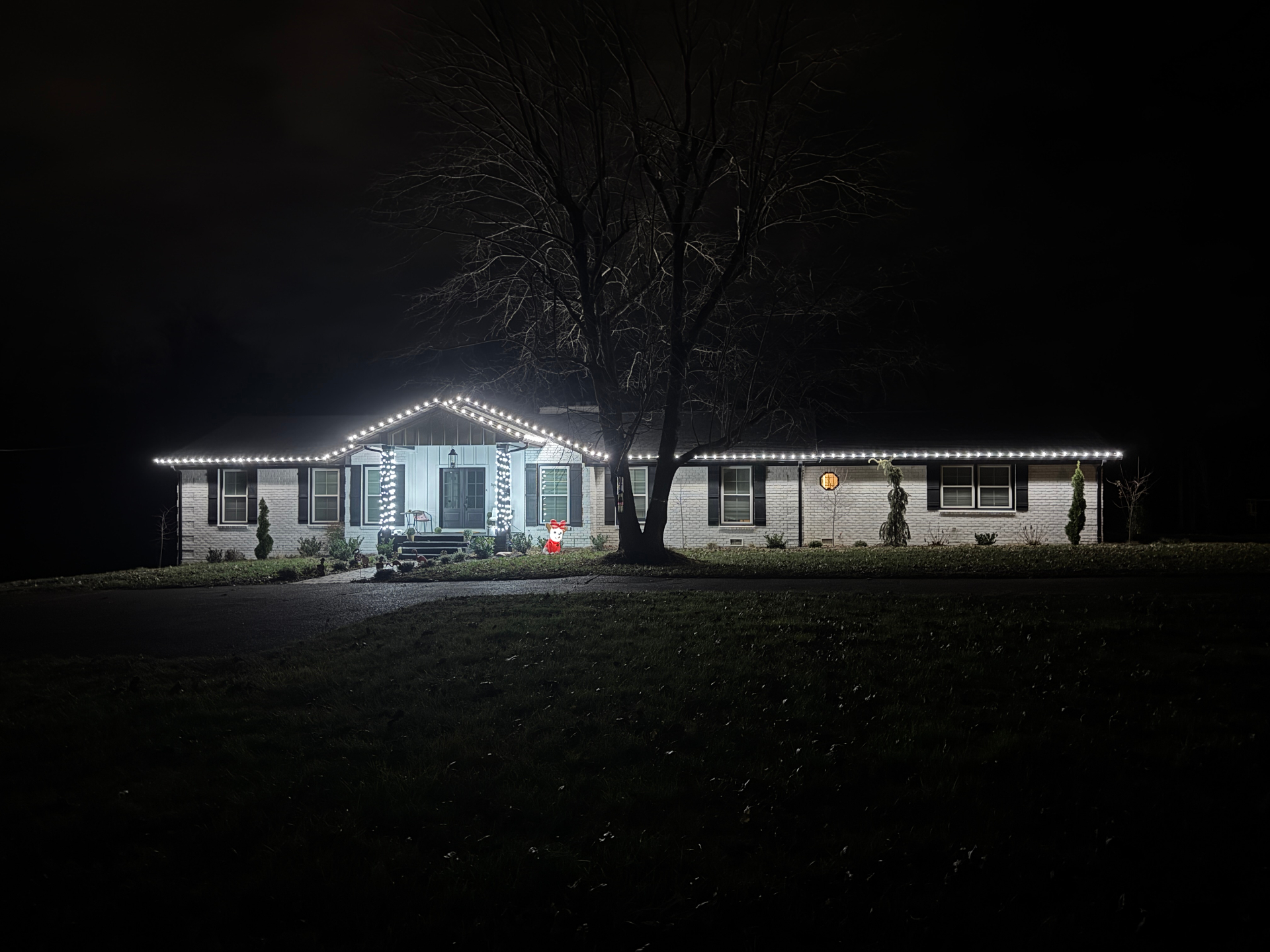 Claxton home cool white with lit columns